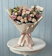 Букет цветов из:  Розы и Лизиантусы в Поназырево