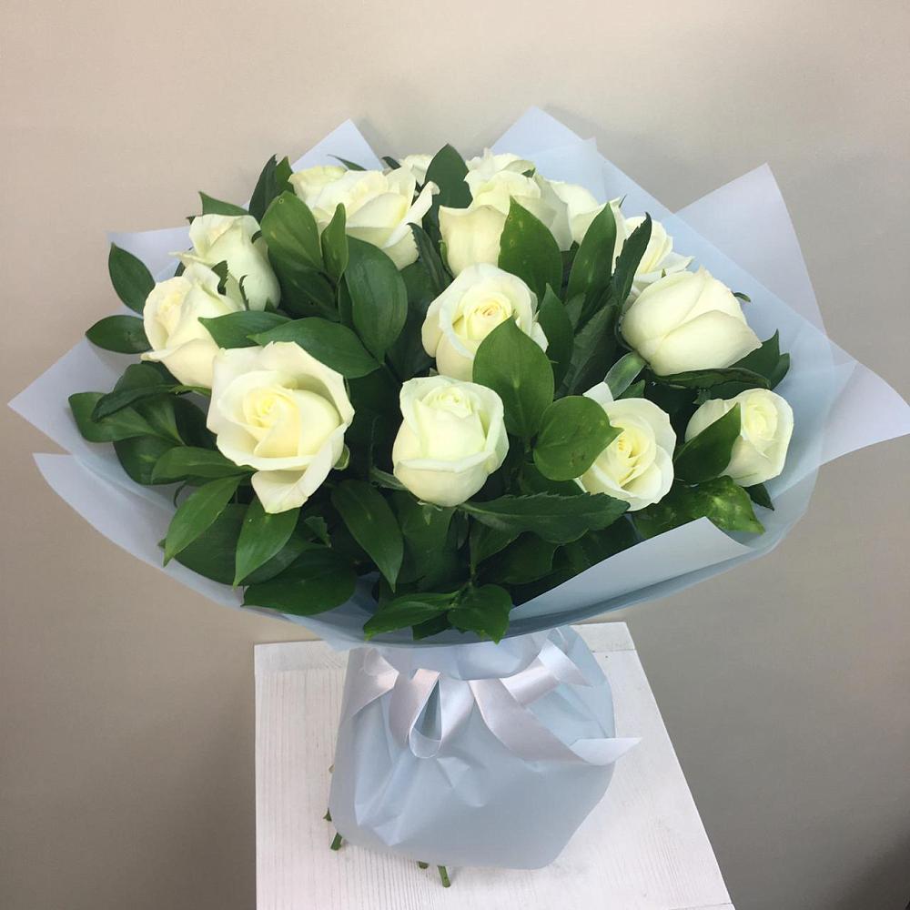 Букет 15 Белых роз Проуд в Поназырево