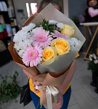 Букет цветов из:  Герберы, Розы и Хризантемы в Поназырево