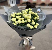 Букет Белые кустовые розы Солинеро в Поназырево