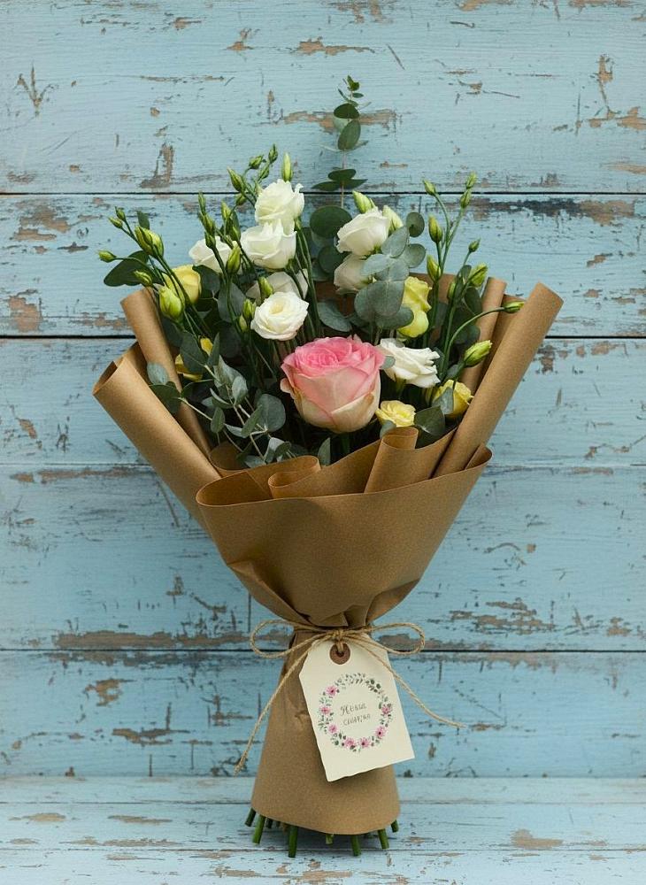 Букет цветов из: Розы и Лизиантусы в Поназырево