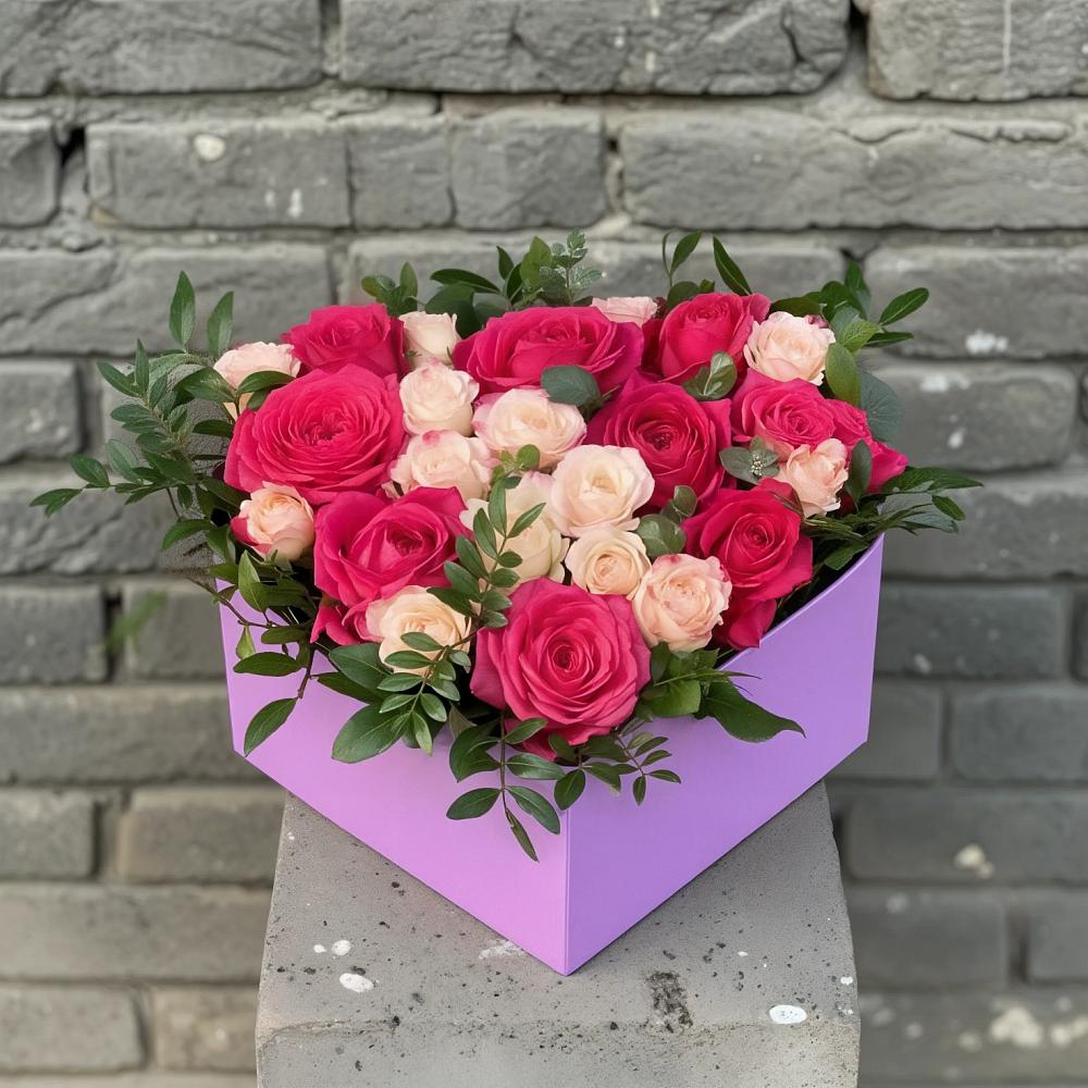 Цветочная композиция из Розы в коробке в Поназырево