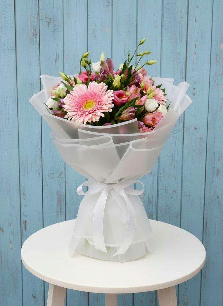 Букет цветов из: Герберы, Альстромерии и Лизиантусы в Поназырево