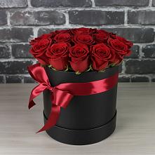 Цветочная композиция из Розы в шляпной коробке в Поназырево